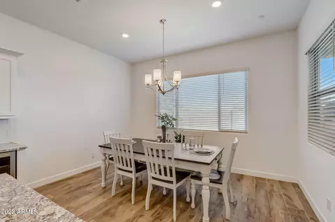 2526 E Pleasant Ln, Phoenix, AZ 85042 photo 10
