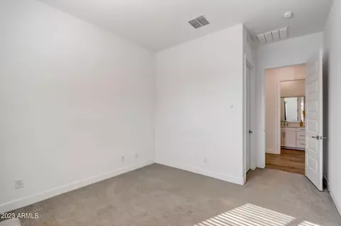 2526 E Pleasant Ln, Phoenix, AZ 85042 photo 36