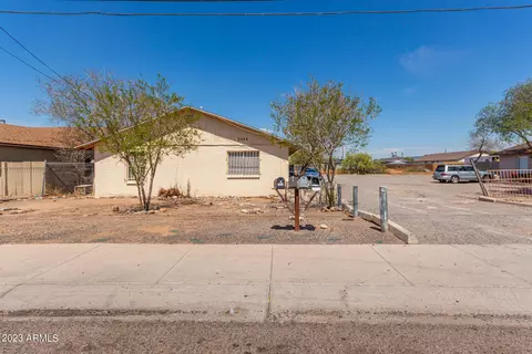 2824 E Wier Ave, Phoenix, AZ 85040