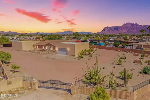 454 E 26th Ave, Apache Junction, AZ 85119