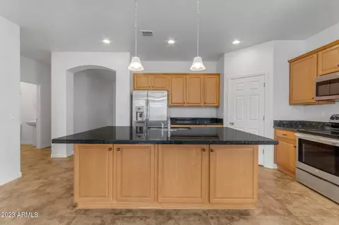7014 S 19th Ln, Phoenix, AZ 85041 photo 8