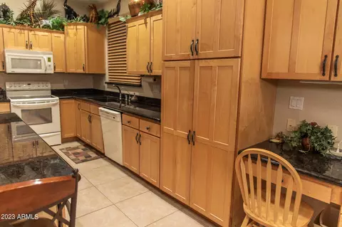 5734 E Leonora St, Mesa, AZ 85215 photo 7