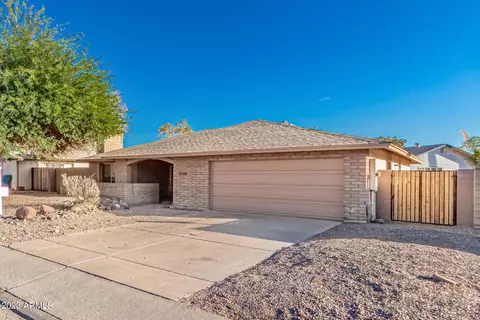 2447 W Paradise Ln, Phoenix, AZ 85023
