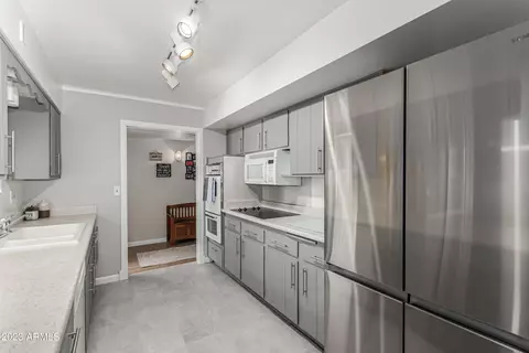 10615 W Audrey Dr, Sun City, AZ 85351