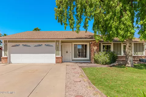 854 E Huber St, Mesa, AZ 85203 photo 2