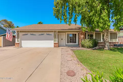 854 E Huber St, Mesa, AZ 85203
