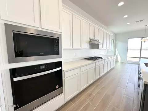 Kitchen - 11314 E Utah Ave, Mesa, AZ 85212 photo 6 of 7