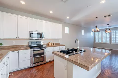 2947 N 48th Pl, Phoenix, AZ 85018 photo 11