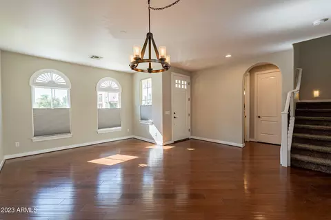 2947 N 48th Pl, Phoenix, AZ 85018 photo 5