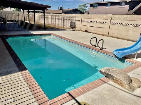 4032 N 59th Dr, Phoenix, AZ 85033 photo 3