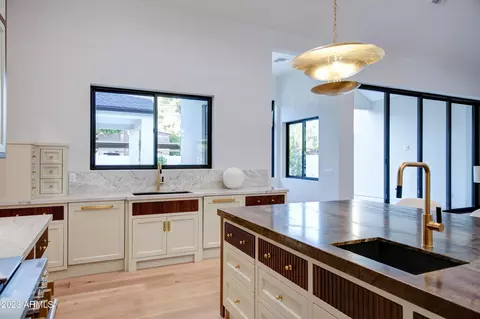 3942 Elm St, Phoenix, AZ 85018 photo 8