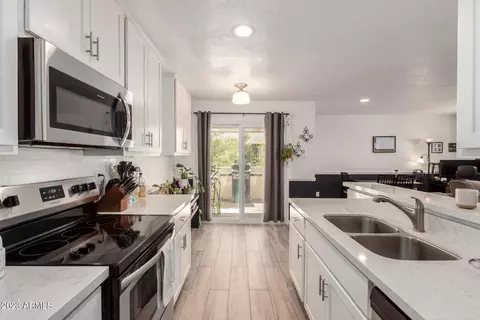 756 Eugie Ave, Phoenix, AZ 85022