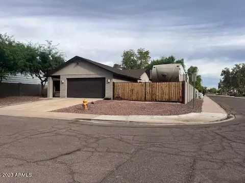 3802 W Betty Elyse Ln, Phoenix, AZ 85053