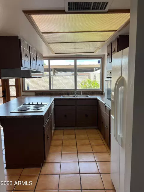 1512 E Logan Dr, Tempe, AZ 85282 photo 9