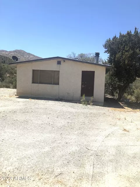 11 S Schulze Ranch Rd, Miami, AZ 85539