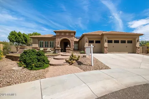 5622 W Spur Dr, Phoenix, AZ 85083