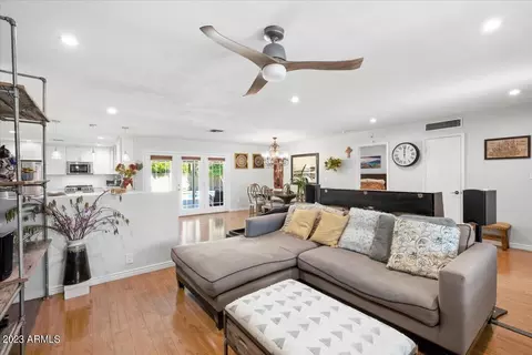 3434 E Mercer Ln, Phoenix, AZ 85028 photo 8