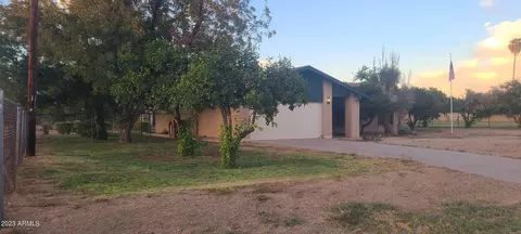 4814 W Country Gables Dr, Glendale, AZ 85306