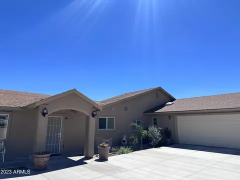 7461 S Baggett Pl, Hereford, AZ 85615