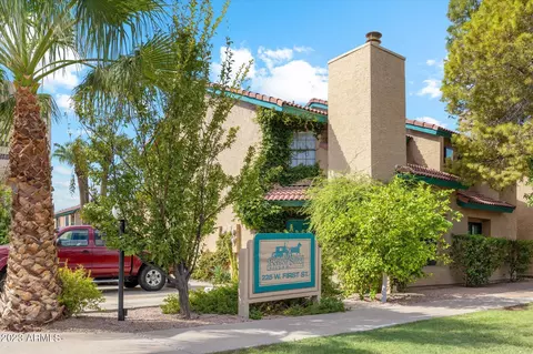 225 W 1st St #101, Mesa, AZ 85201