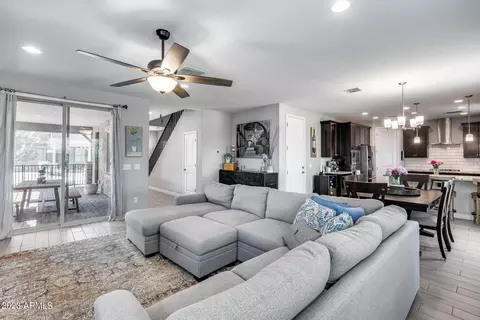 214 E Brinley Dr, Tempe, AZ 85281 photo 2