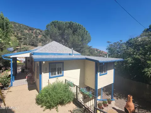 301 Curve St, Bisbee, AZ 85603