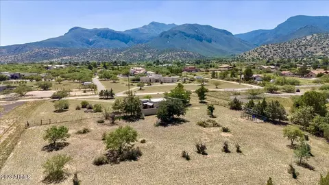 1477 E Loma Ln, Sierra Vista, AZ 85650
