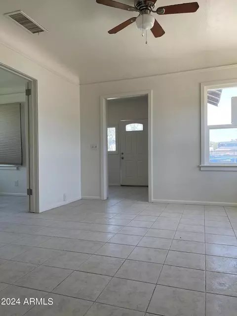 535 E Vogel Ave, Phoenix, AZ 85020 photo 14