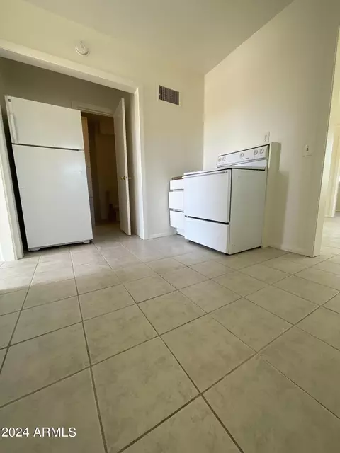 535 E Vogel Ave, Phoenix, AZ 85020 photo 24
