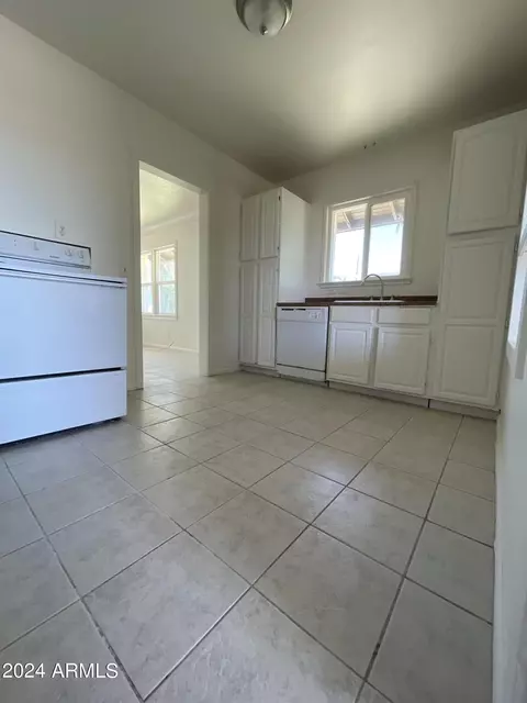 535 E Vogel Ave, Phoenix, AZ 85020 photo 23
