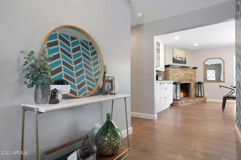 1017 W Glenn Dr, Phoenix, AZ 85021 photo 8