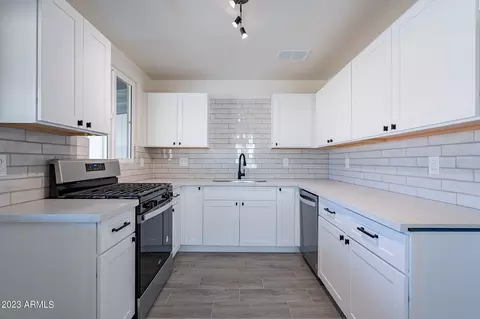 6205 S 6th Ave, Phoenix, AZ 85041