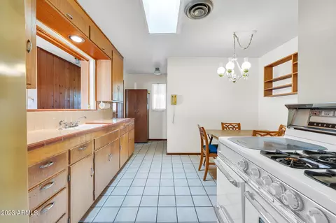 5601 N 19th Pl, Phoenix, AZ 85016 photo 8