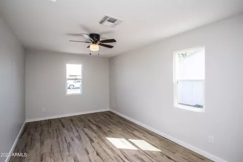 4446 S 36th Dr, Phoenix, AZ 85041 photo 8