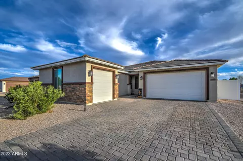 10475 W Ironwood Dr, Casa Grande, AZ 85194