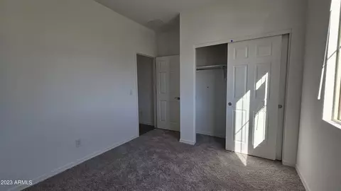 37604 N Singletree Dr, San Tan Valley, AZ 85140