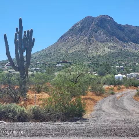 3011 W New River Rd #-, New River, AZ 85087