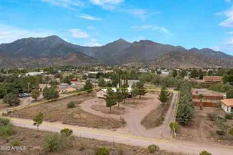 7470 S Circle S Dr, Hereford, AZ 85615