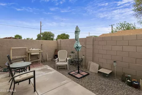 402 E Pecan Rd, Phoenix, AZ 85040 photo 4