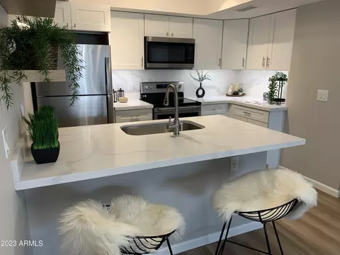 846 E Morningside Dr, Phoenix, AZ 85022