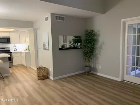 846 E Morningside Dr, Phoenix, AZ 85022 photo 4