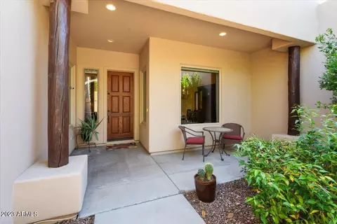 719 E Circle Rd, Phoenix, AZ 85020 photo 4