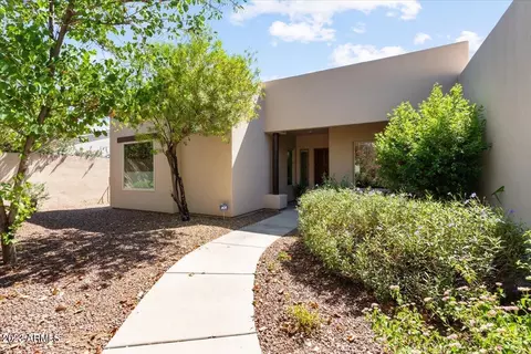 719 E Circle Rd, Phoenix, AZ 85020
