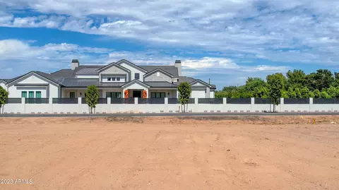 0 E Country Ct #4, Gilbert, AZ 85298 photo 2