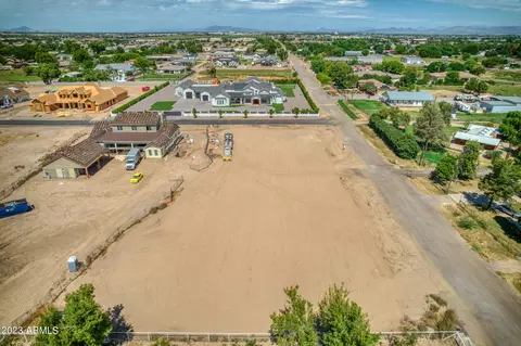 0 E Country Ct #4, Gilbert, AZ 85298 photo 4
