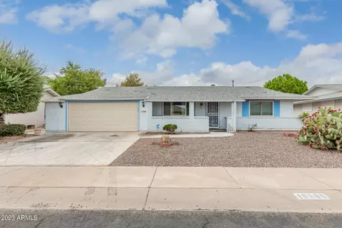 10806 W Camelot Cir, Sun City, AZ 85351