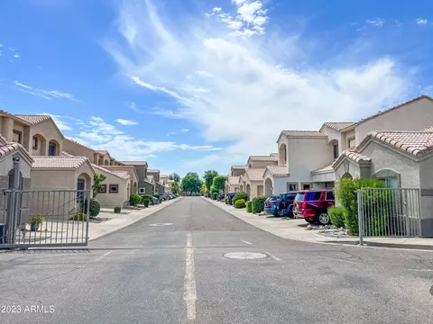 2755 E Schiliro Cir, Phoenix, AZ 85032 photo 18