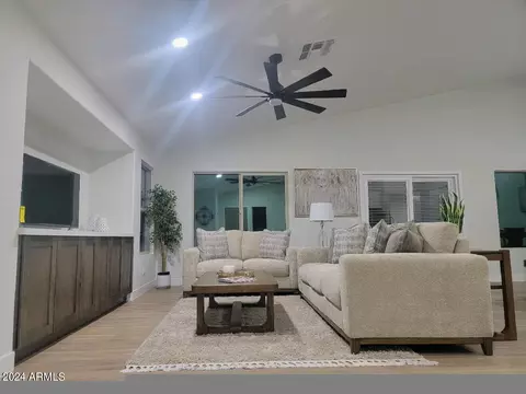 10247 E Jerome Ave, Mesa, AZ 85209 photo 4