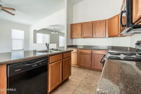 414 S 112th Dr, Avondale, AZ 85323
