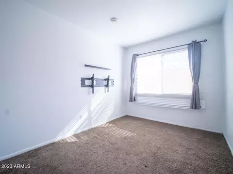 4642 E Southgate Ave, Phoenix, AZ 85040 photo 5